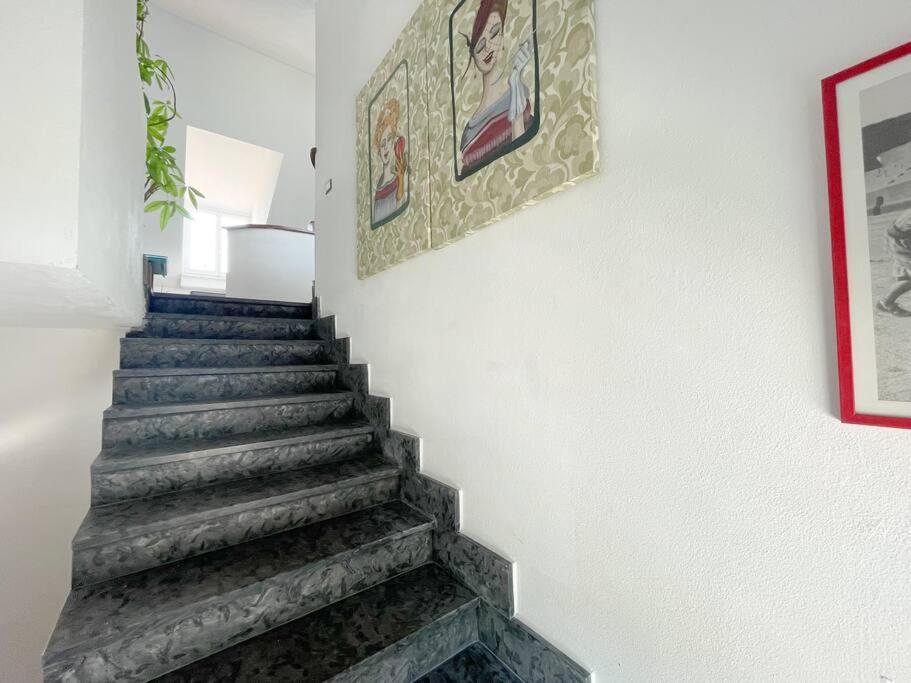 Elegante Appartamento 100 Mq Parcheggio - Wi Fi Savona Kültér fotó